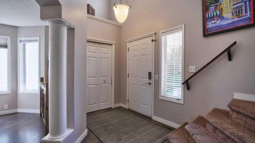 537 Douglas Glen Point Se, Calgary, AB 