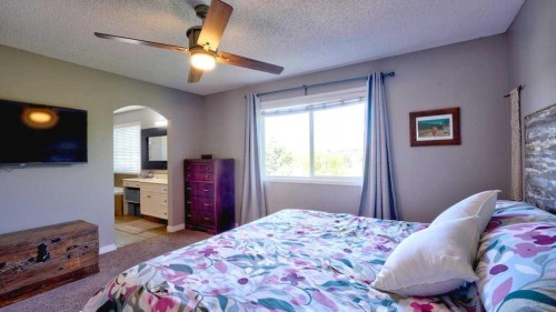 537 Douglas Glen Point Se, Calgary, AB 