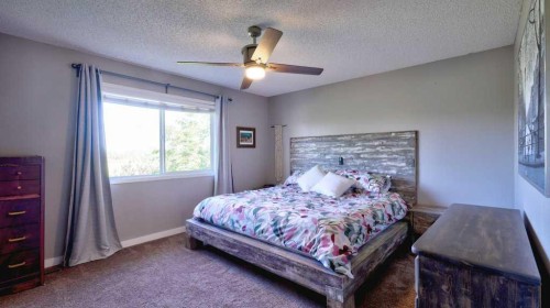537 Douglas Glen Point Se, Calgary, AB 