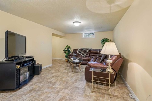 9403 Abbott Place Se, Calgary, AB 