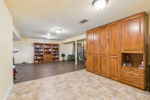 9403 Abbott Place Se, Calgary, AB 