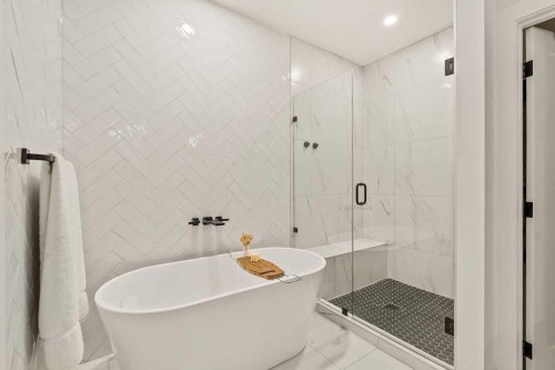 3339 41 Street Sw, Calgary, AB 