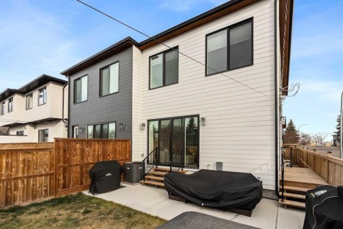 3339 41 Street Sw, Calgary, AB 