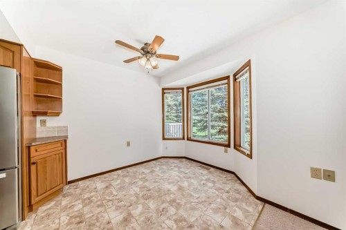 36 Woodside Close Nw, Airdrie, AB 