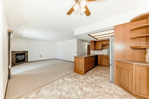 36 Woodside Close Nw, Airdrie, AB 