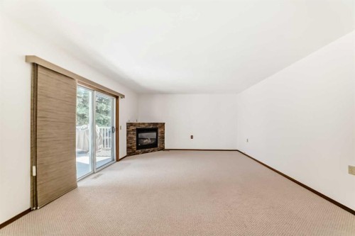 36 Woodside Close Nw, Airdrie, AB 