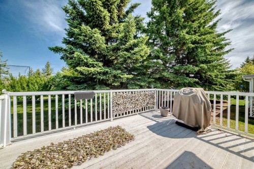 36 Woodside Close Nw, Airdrie, AB 