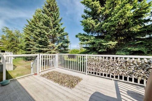 36 Woodside Close Nw, Airdrie, AB 
