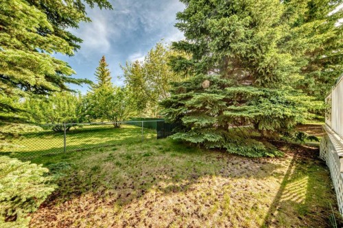 36 Woodside Close Nw, Airdrie, AB 