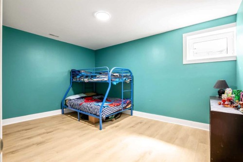 336 Butte Place, Stavely, AB - Indoor Photo Showing Bedroom