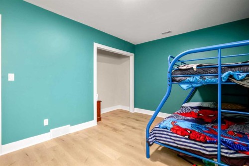336 Butte Place, Stavely, AB - Indoor Photo Showing Bedroom