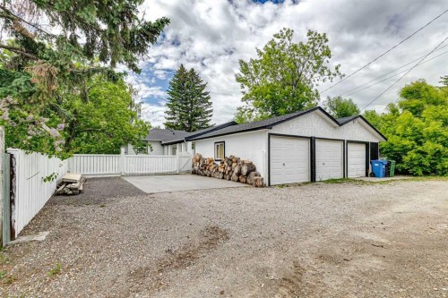 4024 Grove Hill Road Sw, Calgary, AB 