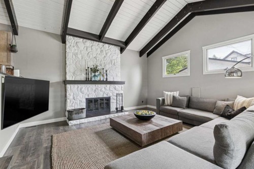 4024 Grove Hill Road Sw, Calgary, AB 