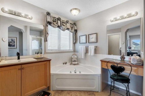 150 River Rock Place Se, Calgary, AB 