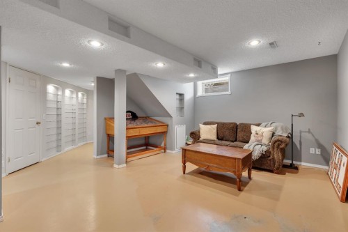 150 River Rock Place Se, Calgary, AB 