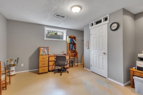 150 River Rock Place Se, Calgary, AB 