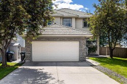 226 Springbank Place SW Calgary, AB T3H 3S4