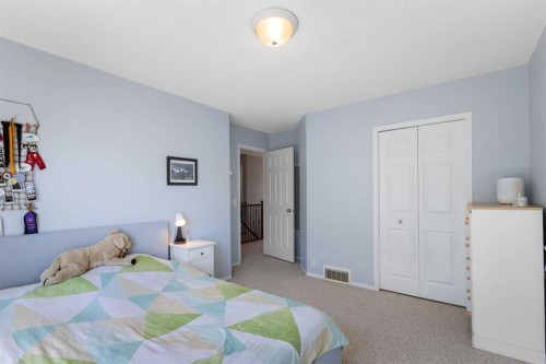 226 Springbank Place Sw, Calgary, AB 