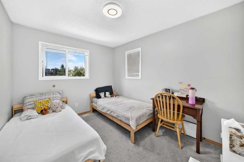 205 Hidden Hills Place Nw, Calgary, AB 