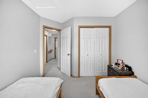 205 Hidden Hills Place Nw, Calgary, AB 
