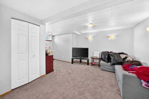 205 Hidden Hills Place Nw, Calgary, AB 