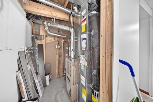 205 Hidden Hills Place Nw, Calgary, AB 
