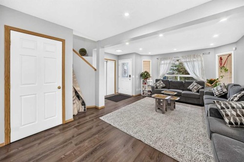 205 Hidden Hills Place Nw, Calgary, AB 