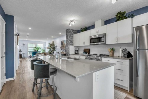 406 Cranbrook Square Se, Calgary, AB 