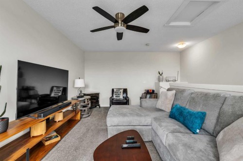 406 Cranbrook Square Se, Calgary, AB 