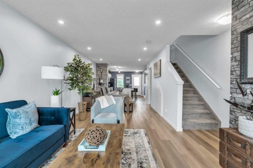 406 Cranbrook Square Se, Calgary, AB 