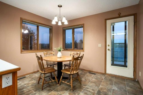 42 Edgeland Close Nw, Calgary, AB 