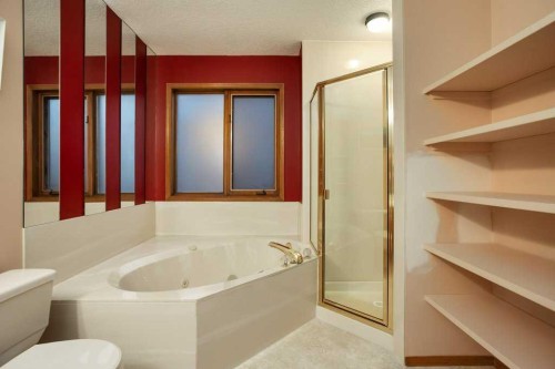 42 Edgeland Close Nw, Calgary, AB 