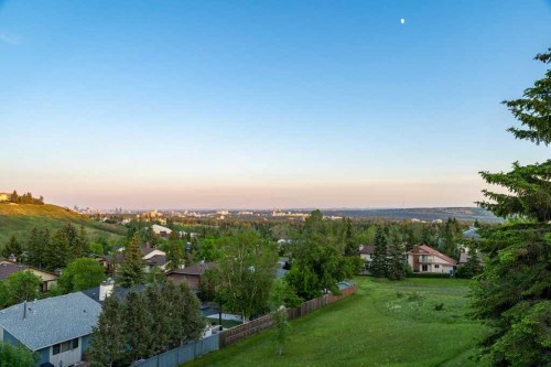 42 Edgeland Close Nw, Calgary, AB 