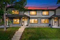 538 Woodbine Boulevard SW Calgary, AB T2W 4Z9