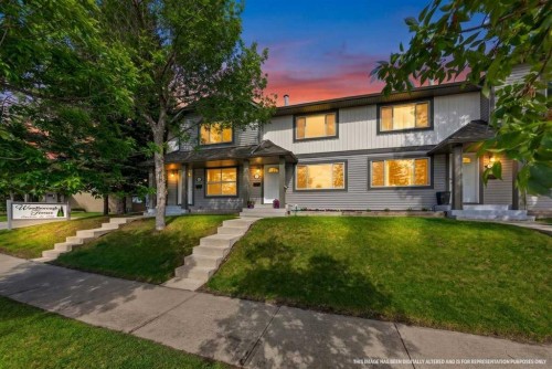 538 Woodbine Boulevard Sw, Calgary, AB - Outdoor With Facade