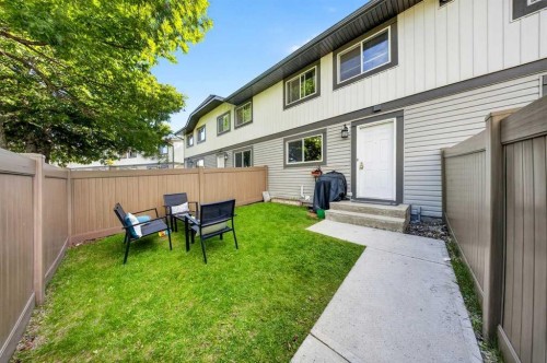 538 Woodbine Boulevard Sw, Calgary, AB - Outdoor With Exterior