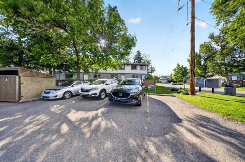 538 Woodbine Boulevard Sw, Calgary, AB - Outdoor