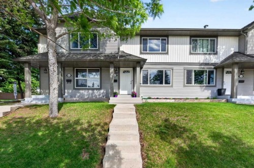 538 Woodbine Boulevard Sw, Calgary, AB - Outdoor With Facade