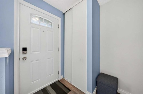 538 Woodbine Boulevard Sw, Calgary, AB - Indoor