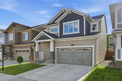 17 Carrington Manor NW Calgary, AB T3P 0Z2
