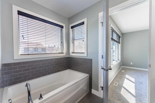 136 Legacy Circle Se, Calgary, AB 
