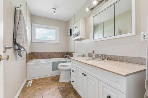 1418 18 Avenue, Didsbury, AB 