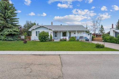 1418 18 Avenue, Didsbury, AB 