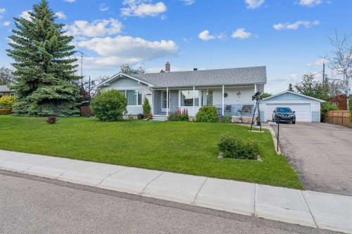 1418 18 Avenue, Didsbury, AB 
