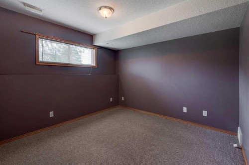 622 3 Street, Strathmore, AB 