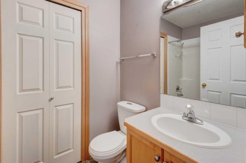 622 3 Street, Strathmore, AB 