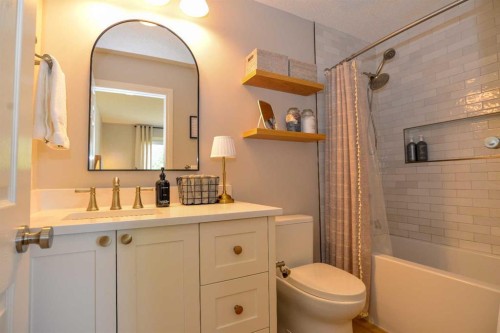7 Tuscany Valley Road Nw, Calgary, AB 