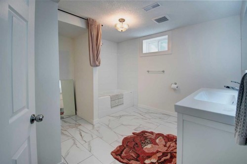 4319 Greenview Drive Ne, Calgary, AB 