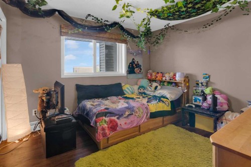 1310-4975 130 Avenue Se, Calgary, AB - Indoor Photo Showing Bedroom
