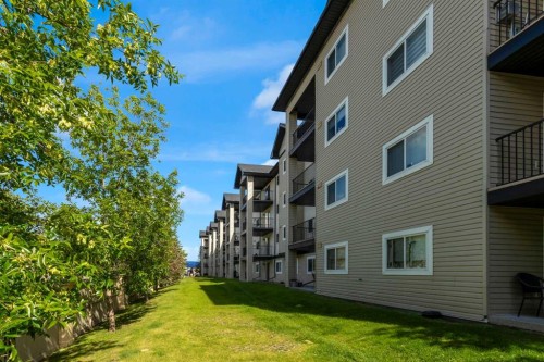 1310-4975 130 Avenue Se, Calgary, AB - Outdoor